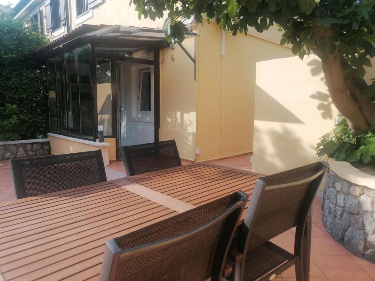 Apartment Ela, Kostrena Rijeka المظهر الخارجي الصورة